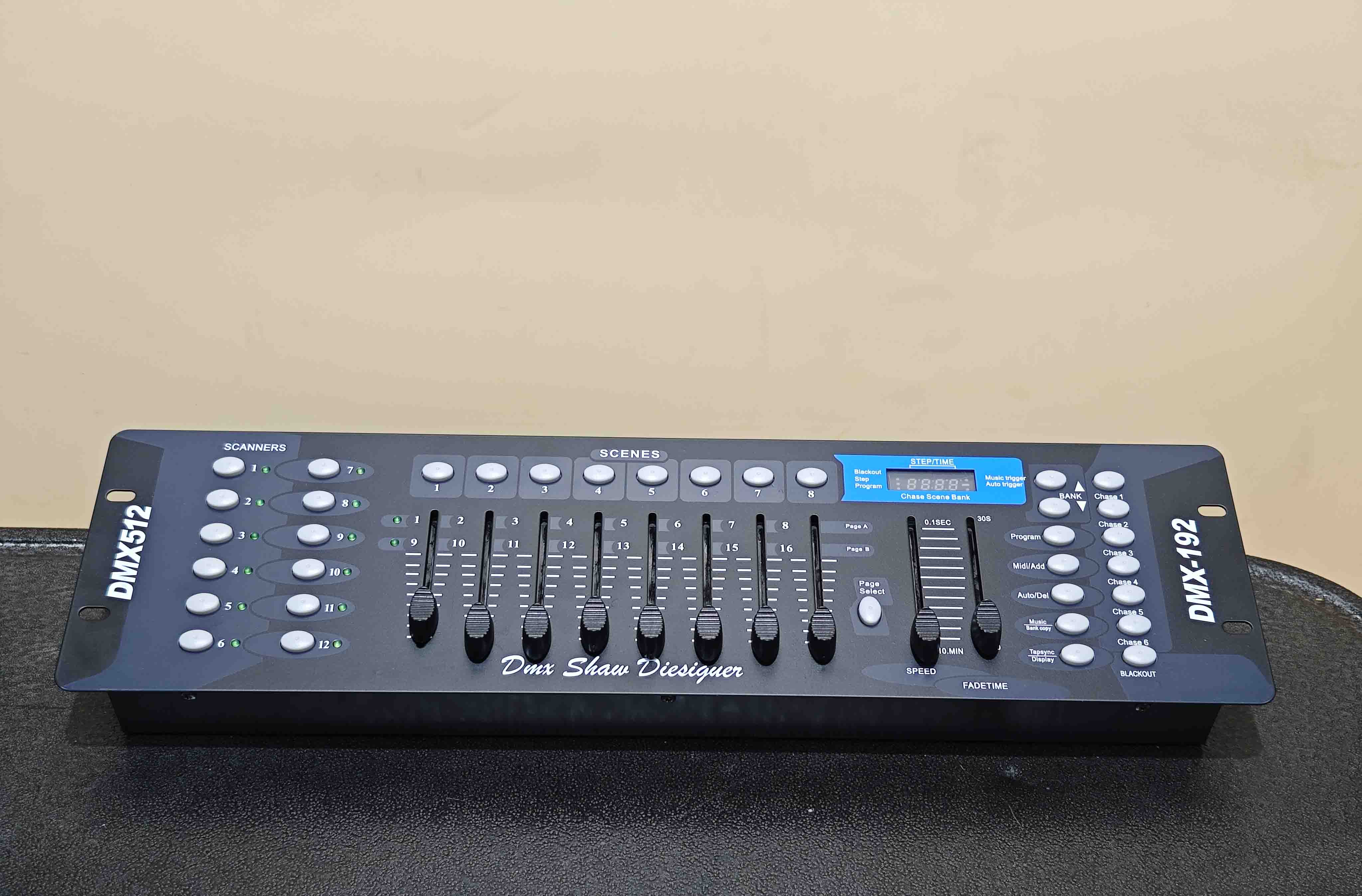 DMX-192