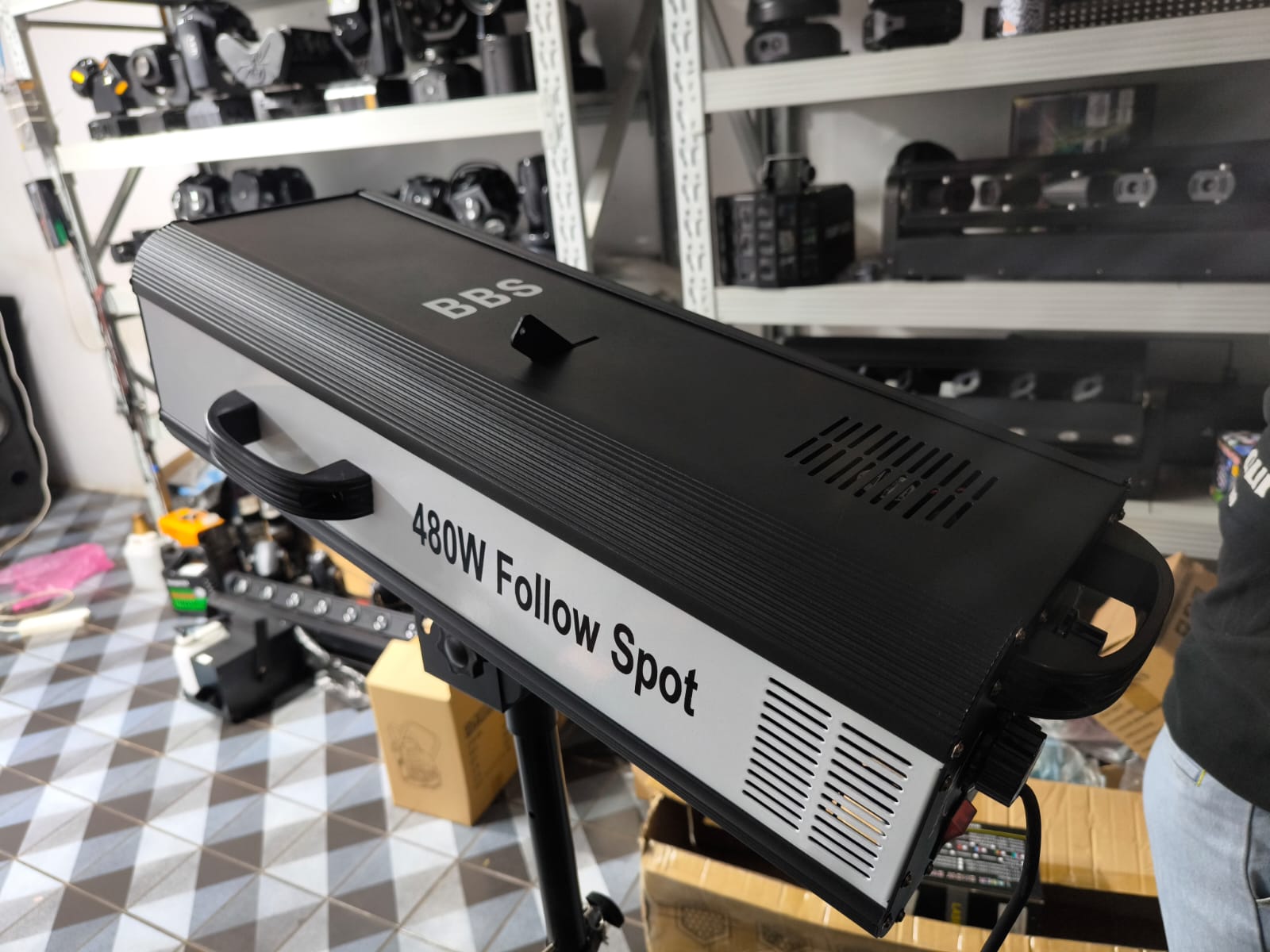 480W  follow
