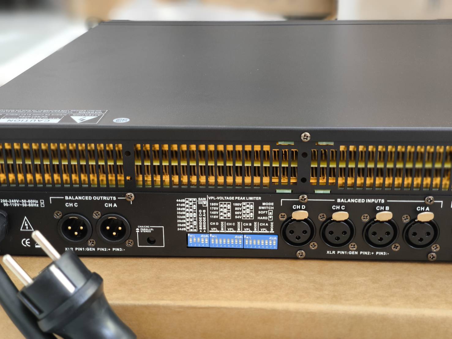 lab。FP20000Q(图12)
